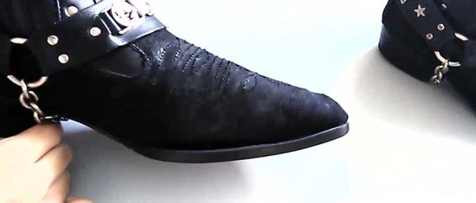 How to Fix Peeling Leather Shoes Fi